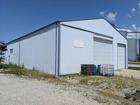 Formally Nutrien Ag Solutions: 301 E State Highway 133, Oakland, IL 61943